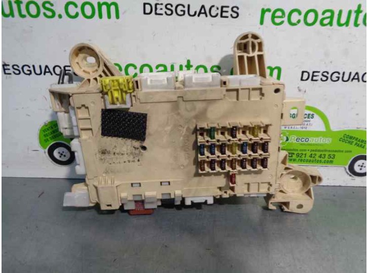 Recambio de caja reles / fusibles para lexus ls430 (ucf30) básico referencia OEM IAM 8273050080 