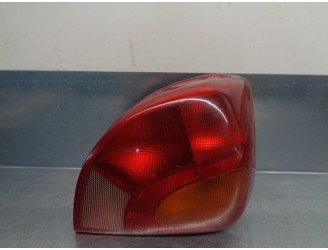 Recambio de piloto trasero derecho para ford fiesta berlina ghia referencia OEM IAM 96FG13N004 
