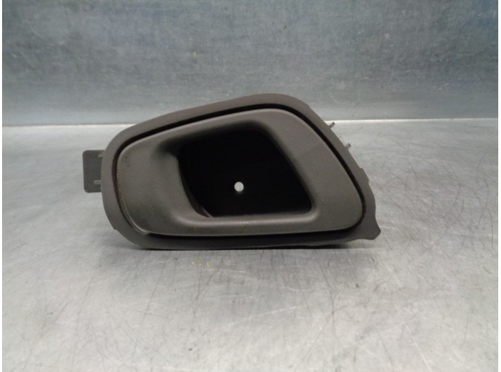Recambio de maneta interior trasera derecha para chevrolet spark 1.0 cat referencia OEM IAM 