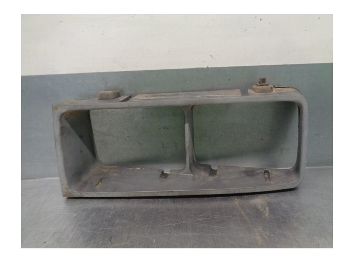 Recambio de cerquillo faro para nissan vanette (c 220) 2.0 diesel referencia OEM IAM 62412Y9600  