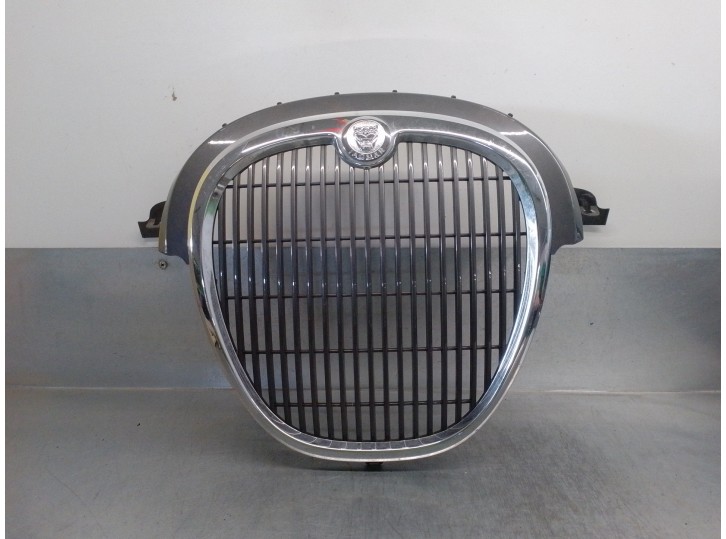 Recambio de rejilla delantera para jaguar s-type 2.7 v6 diesel executive referencia OEM IAM 4R838A100AB 