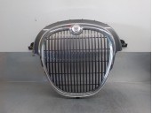 Recambio de rejilla delantera para jaguar s-type 2.7 v6 diesel executive referencia OEM IAM 4R838A100AB 