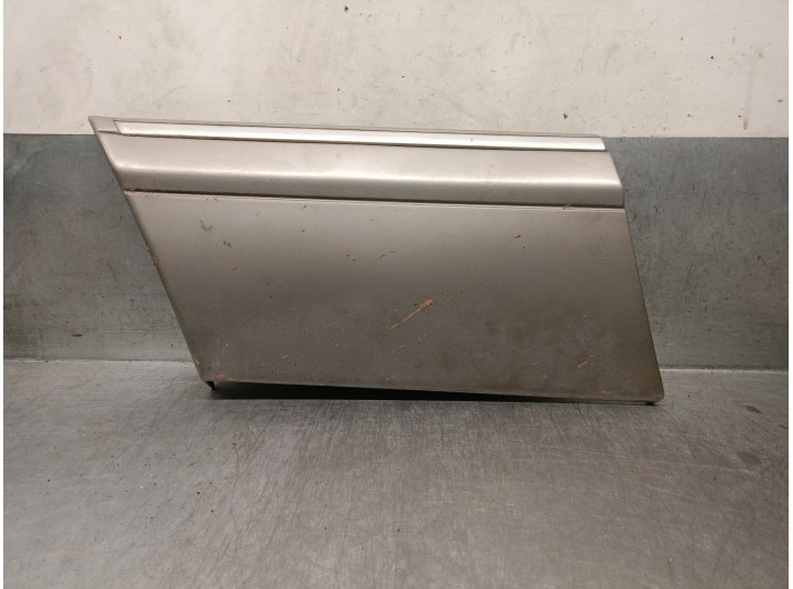 Recambio de moldura para mercedes-benz clase s (w126) berlina+coupe 3.0 referencia OEM IAM 1266903540 A1266903540 