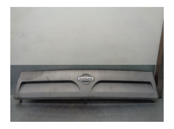 Recambio de rejilla delantera para nissan vanette (c 220) 2.0 diesel referencia OEM IAM 61890Y9600 