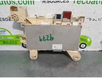 RELAY / FUSE BOX 8273050100