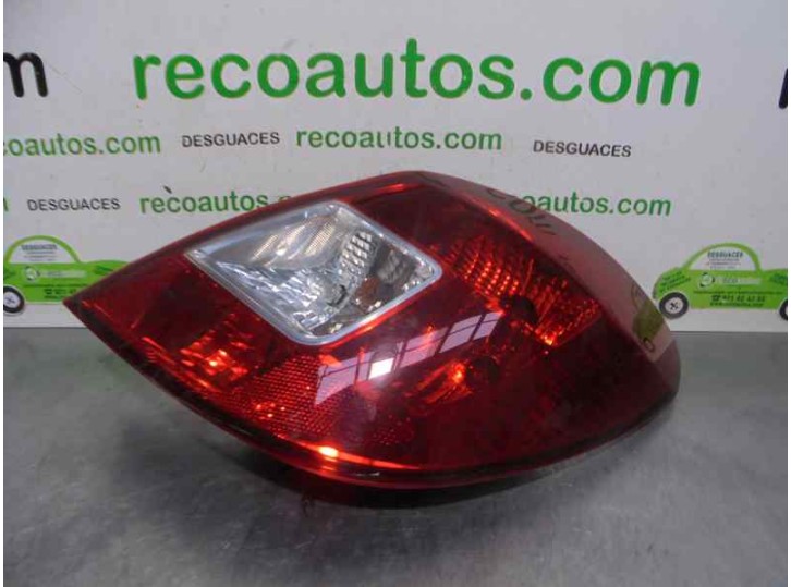 Recambio de piloto trasero derecho para opel corsa d 1.4 16v referencia OEM IAM 13188046 VALEO 5 PUERTAS