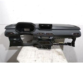 Recambio de salpicadero para dacia sandero iii 1.0 tce 90 referencia OEM IAM 681004609R 681004609R 