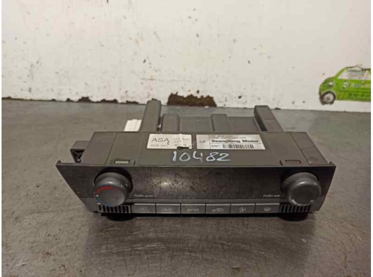 Recambio de mando climatizador para ssangyong kyron 2.0 referencia OEM IAM 6870009020 