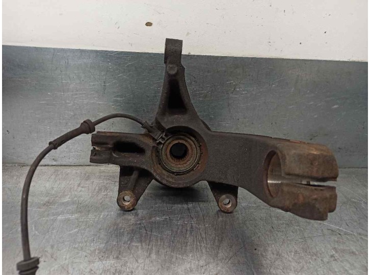 Recambio de mangueta delantera izquierda para renault megane ii berlina 5p authentique referencia OEM IAM 8200212431  