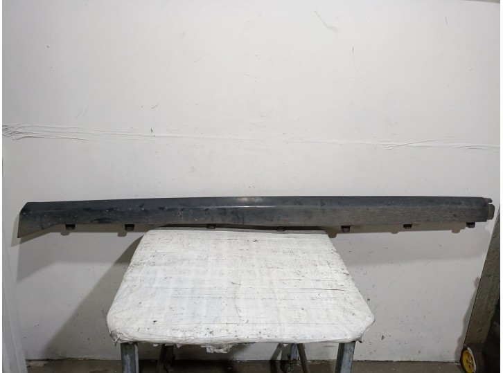 Recambio de faldon lateral para lancia voyager monospace (404_) 2.8 crd (rt, 53) referencia OEM IAM K68069668AA K68069668AA 