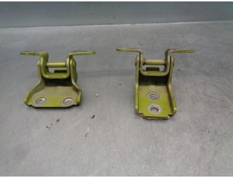 Recambio de bisagra puerta para chevrolet spark 1.0 cat referencia OEM IAM 96689918 96689912 