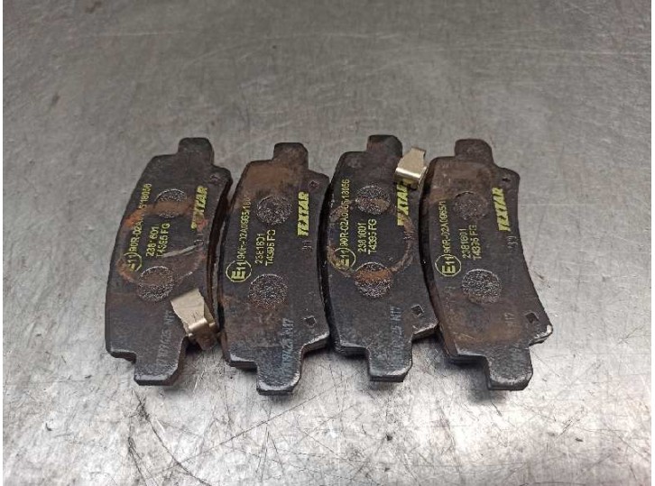 Recambio de pastillas de freno para toyota corolla (e12) 1.4 turbodiesel cat referencia OEM IAM 2381601 