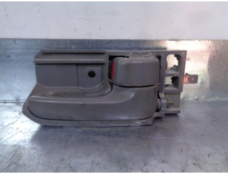 Recambio de maneta interior delantera derecha para toyota hilux (kun) 2.5 turbodiesel referencia OEM IAM 692050D070B3  4 PUERTAS
