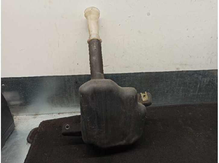 Recambio de deposito limpia para peugeot expert kombi 2.0 hdi referencia OEM IAM 1461945080  