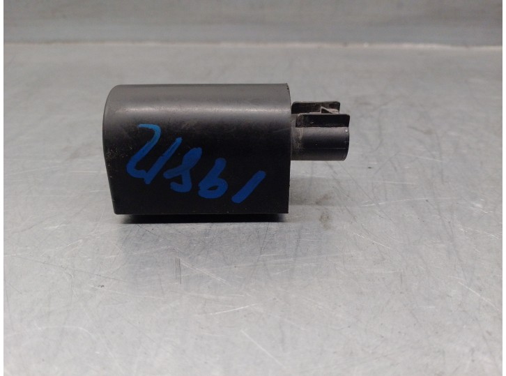 Replacement engine cooling fan relay for Fiat Scudo Combi (272) 2.0 JTDm OEM IAM reference 9656112480 