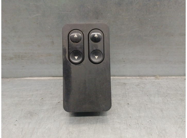 Recambio de mando elevalunas delantero izquierdo para lancia y10 1.1 cat referencia OEM IAM 182295180  