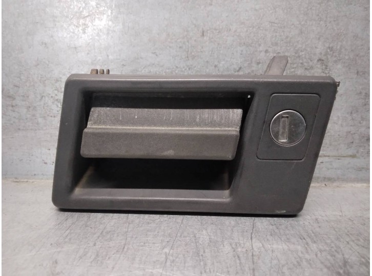 Recambio de maneta exterior delantera izquierda para lancia y10 1.1 cat referencia OEM IAM 7645638  