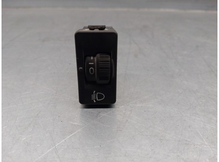 Replacement dashboard light switch for Fiat Scudo Combi (272) 2.0 JTDm OEM IAM reference 96384422XT 