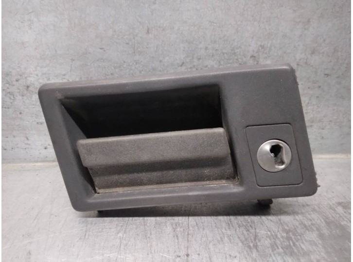 Recambio de maneta exterior delantera derecha para lancia y10 1.1 cat referencia OEM IAM 7645637  