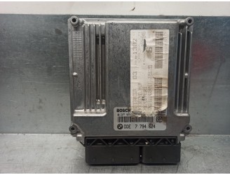Recambio de centralita motor uce para bmw serie 3 berlina (e46) 2.0 16v diesel cat referencia OEM IAM 7794624 0281011122 BOSCH