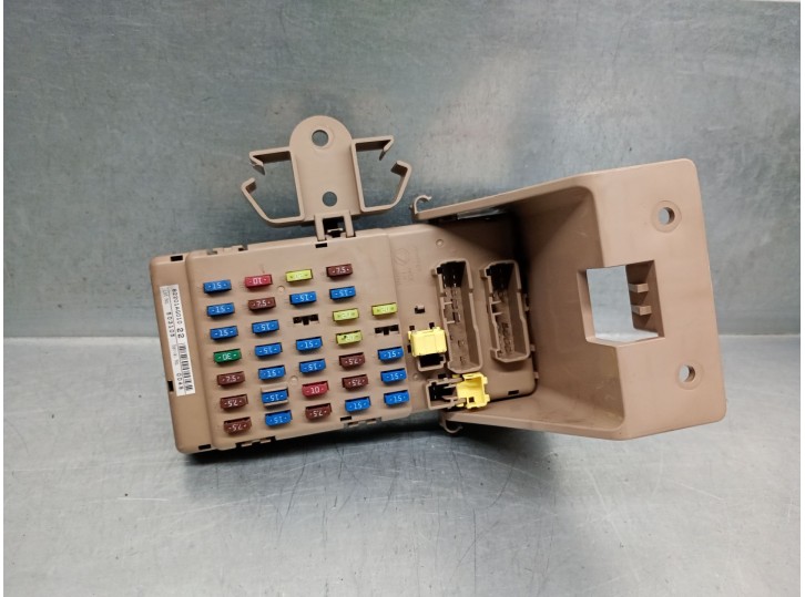 Recambio de caja reles / fusibles para subaru legacy familiar/outback b13 (bp) 2.5i outback referencia OEM IAM 82201AG010  