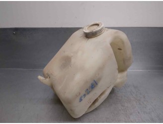 Recambio de deposito limpia para iveco 30 8 1 2.5 referencia OEM IAM 93928337  