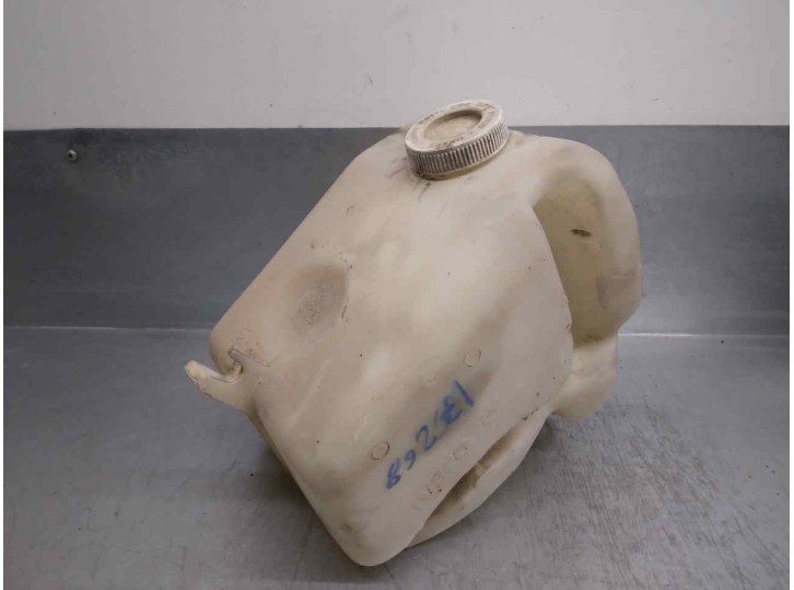 Recambio de deposito limpia para iveco 30 8 1 2.5 referencia OEM IAM 93928337  