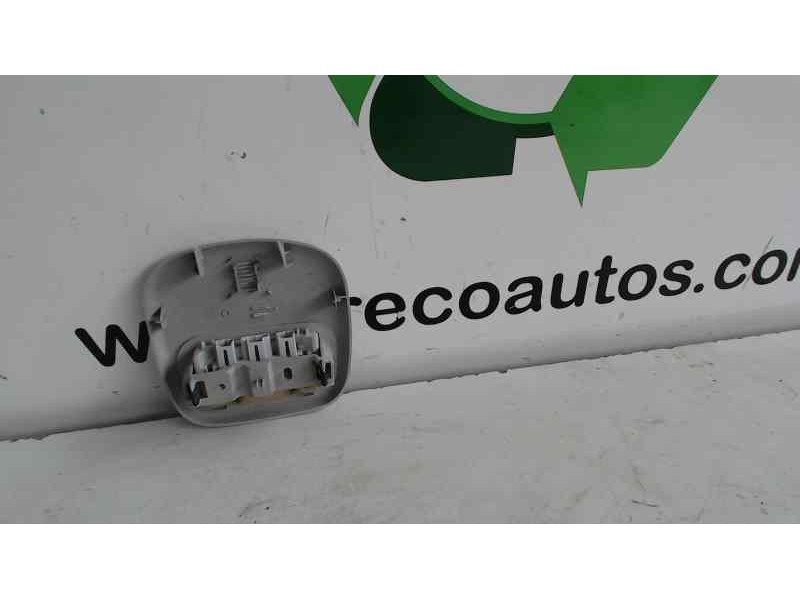 Recambio de luz interior para peugeot 407 st sport referencia OEM IAM 6362N2  