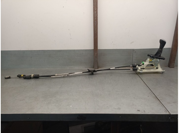 Recambio de palanca cambio para volvo v40 hatchback (525) d3 referencia OEM IAM 32240471  