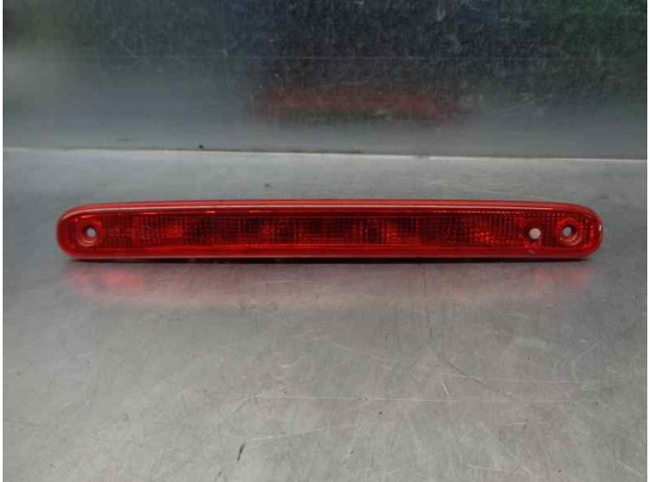 Recambio de luz central de freno para citroën c1 1.0 cat (384f) referencia OEM IAM 6351W4 