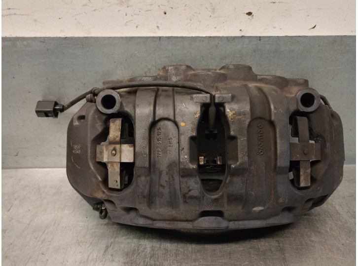 Replacement front right brake caliper for Porsche Cayenne (Typ 92AA) 3.0 V6 TDi cat OEM IAM reference 7PP615123 20A22103 B