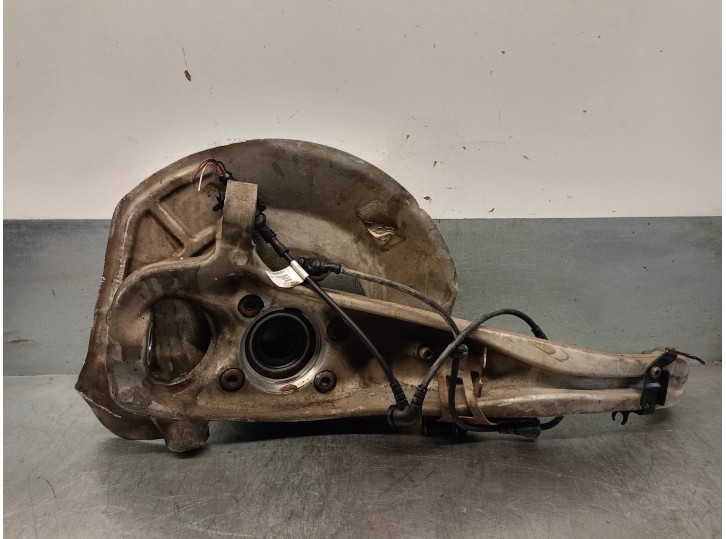 Replacement front left steering knuckle for Porsche Cayenne (Typ 92AA) 3.0 V6 TDI CAT OEM IAM reference 95834115500 BASKET 21