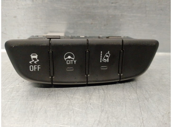 Recambio de botones salpicadero para opel karl 1.0 12v referencia OEM IAM 95375477 