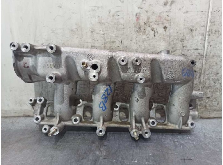 Recambio de colector admision para opel astra h caravan 1.9 cdti referencia OEM IAM 55192747  