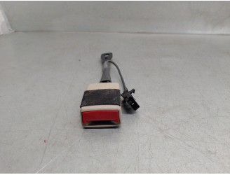 Recambio de enganche cinturon para opel insignia a (g09) 2.0 cdti 4x4 (68) referencia OEM IAM 13332605 DELANTERO IZUIERDO 5 PUER