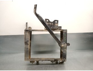 Recambio de soporte radiadores para mercedes-benz clase g (w463) g 500 (463.260, 463.261) referencia OEM IAM A4635000400 