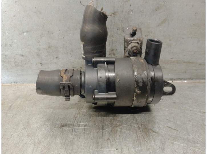 Replacement water pump for Audi A8 (4E2) 4.0 V8 32V TDI Biturbo CAT (ASE) OEM IAM reference 078121601A 70207420 