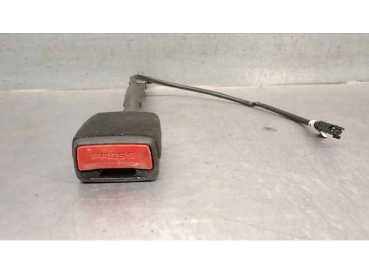 Recambio de enganche cinturon para bmw 4 gran coupe (g26) 430 i referencia OEM IAM 5A01F86 72115A01F86 