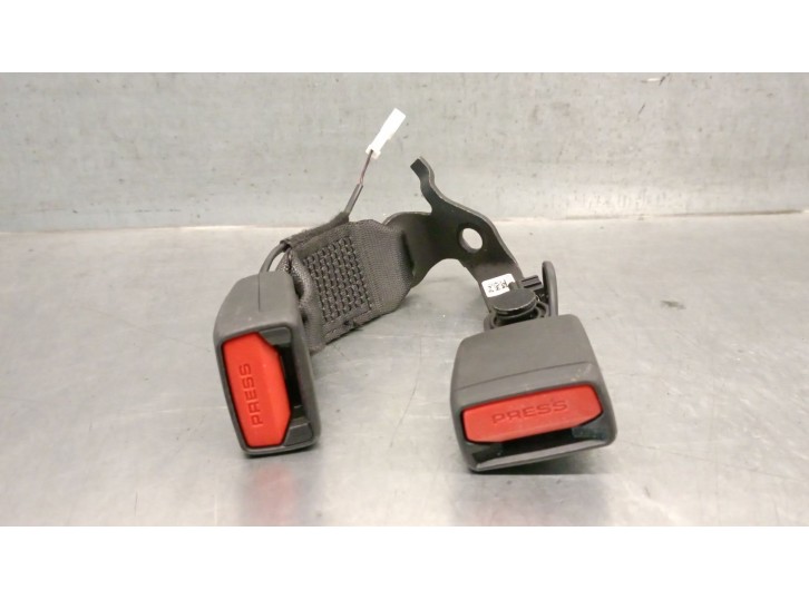 Recambio de enganche cinturon para bmw 4 gran coupe (g26) 430 i referencia OEM IAM 7442030 72117442030 635741300GH AUTOLIV