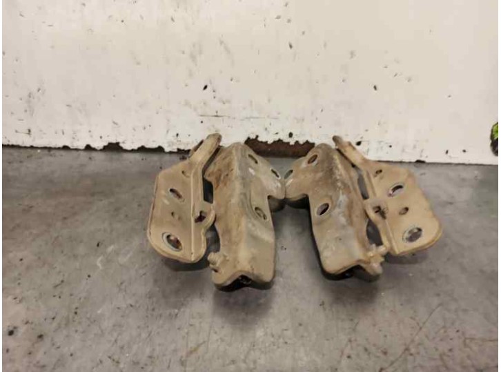 Recambio de bisagra capot para ssangyong kyron 2.0 referencia OEM IAM D100LH 