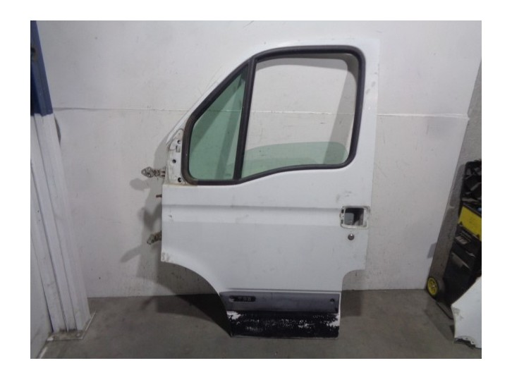 Recambio de puerta delantera izquierda para renault master desde ´98 2.2 diesel referencia OEM IAM 4667867 BLANCA 5 PUERTAS