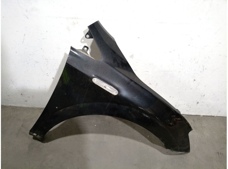 Recambio de aleta delantera derecha para ssangyong actyon 2.0 td cat referencia OEM IAM 