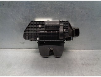 Replacement boot / tailgate lock for Peugeot 208 1.2 12v e-VTi OEM IAM reference 3 PINS 5 DOORS