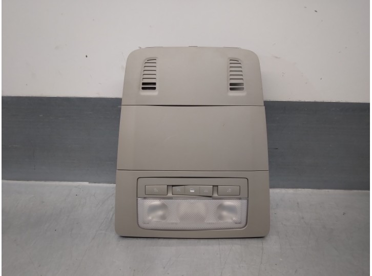 Recambio de luz interior para opel astra j gti sedan referencia OEM IAM 13339682  