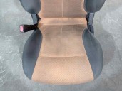 Recambio de asiento delantero izquierdo para kia picanto 1.1 cat referencia OEM IAM 4668194 TELA NEGRA Y NARANJA 5 PUERTAS