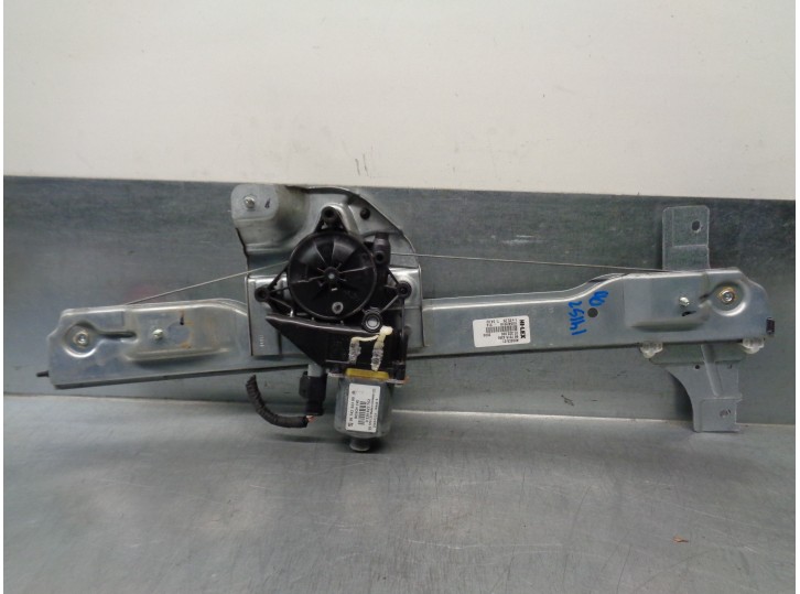 Recambio de elevalunas delantero derecho para peugeot 208 1.2 12v e-vti referencia OEM IAM 2 PINES 5 PUERTAS