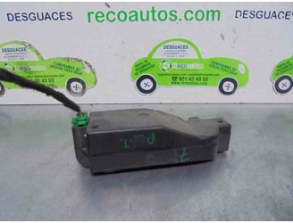 Replacement boot / tailgate lock for Peugeot 307 Break / SW (S1) 1.6 HDi OEM IAM reference 9652301980 3 PINS 5 DOORS