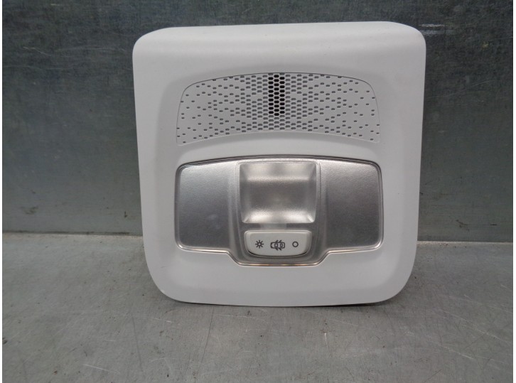 Recambio de luz interior para peugeot 208 1.2 12v e-vti referencia OEM IAM 