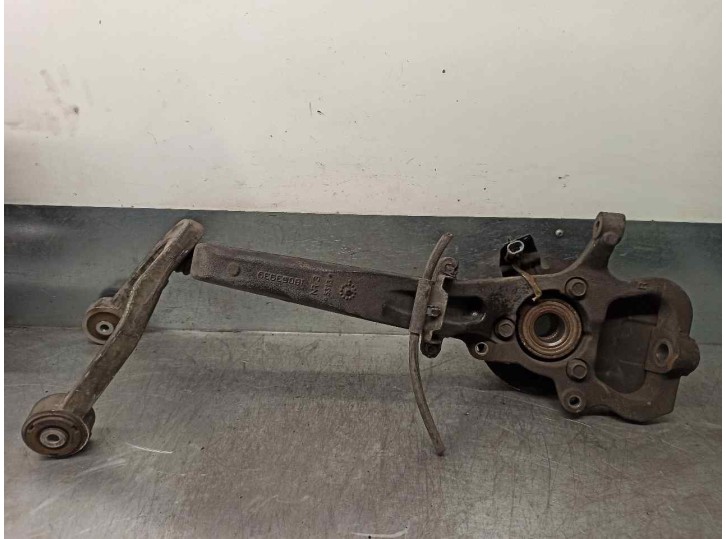 Recambio de mangueta delantera derecha para cadillac srx v6 elegance referencia OEM IAM 18063939 CESTA 11B