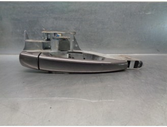 Recambio de maneta exterior delantera derecha para peugeot 208 1.2 12v e-vti referencia OEM IAM   